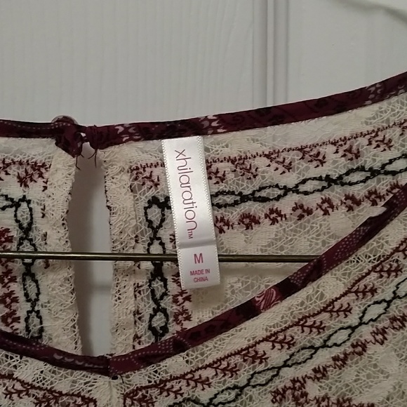 SUPER cute top NWT - Picture 2 of 5